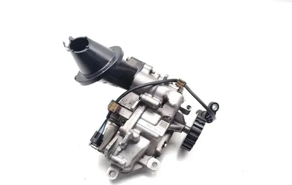 Ford Transit Courier Oil pump 7112821 GK3Q6615AB