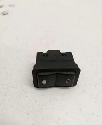 BMW 5 E39 Electric window control switch 8368974