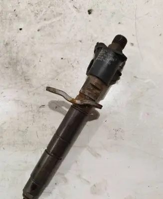 Volvo V70 Fuel injector 31272767 0445116036