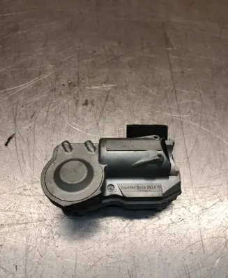 Mercedes-Benz E W211 Steering wheel lock A2034621130 6011321704 BDDZ2030