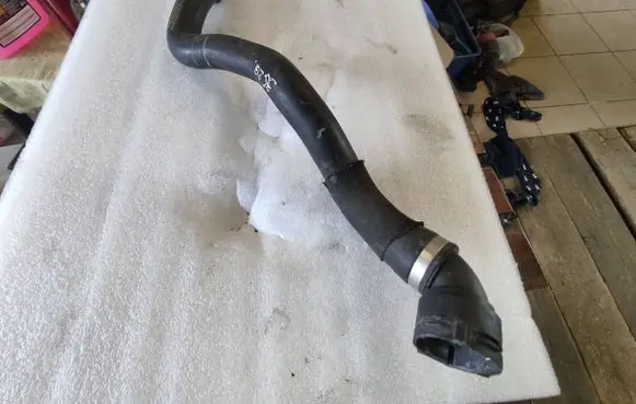 Mercedes-Benz E W213 Engine coolant pipe/hose A2135013982 CT157804 KEK667065A1P3