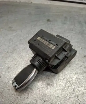 Mercedes-Benz E W211 Ignition lock 2115451508 33002259 8005667320206194
