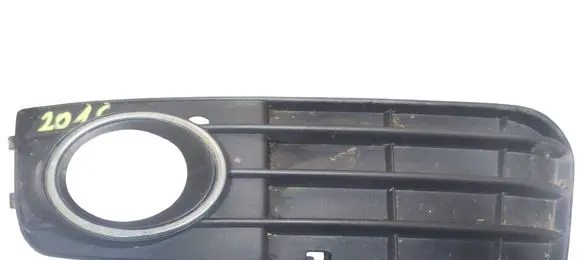 Audi A4 S4 B8 8K Front fog light trim/grill 8K0807681
