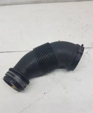 Air intake hose/pipe