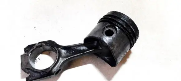 Ford Escort Piston with connecting rod s89ff