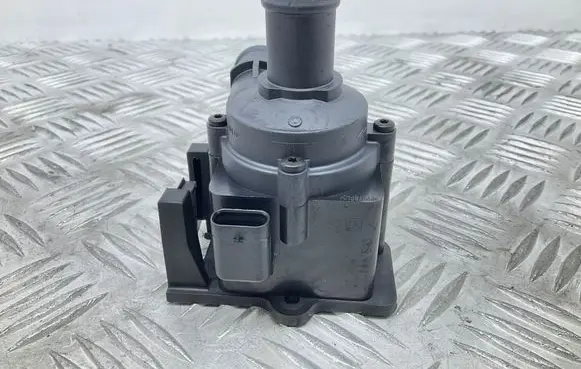 Audi A4 S4 B8 8K Electric auxiliary coolant/water pump 06H121601M