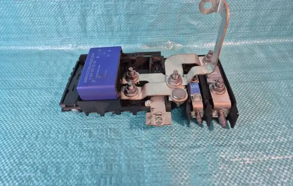 Mercedes-Benz B W246 W242 Fuse module A2465401350 A0035422319