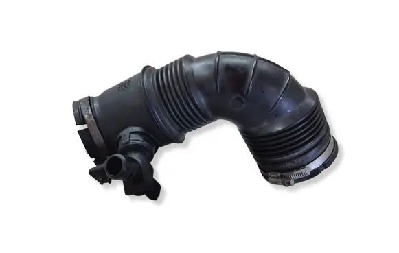 Opel Insignia A Turbo air intake inlet pipe/hose 55561787