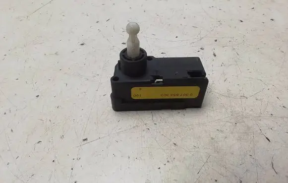 Toyota Corolla Verso AR10 Headlight level adjustment motor 0307853303