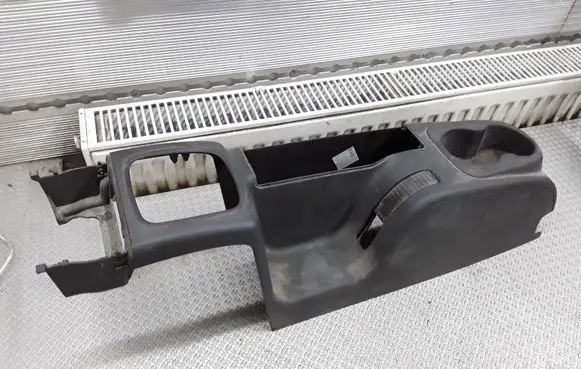 Mercedes-Benz Vaneo W414 Center console
