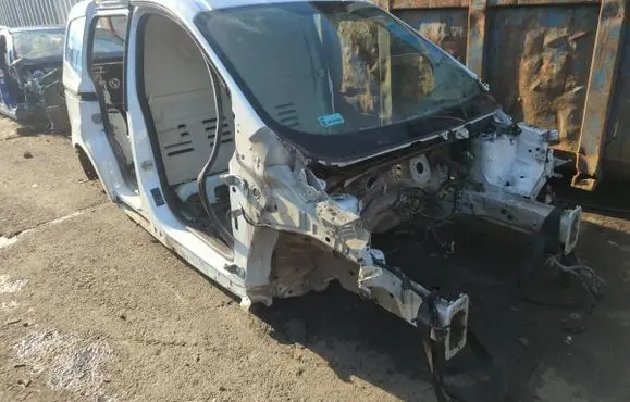 Ford Transit Courier Front quarter panel 