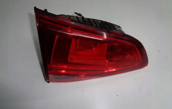 Volkswagen Golf VII Tailgate rear/tail lights