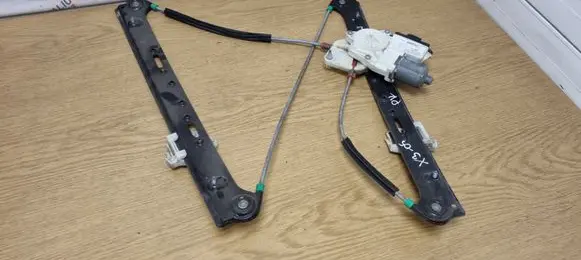 BMW X3 E83 Front door window regulator with motor 6925963