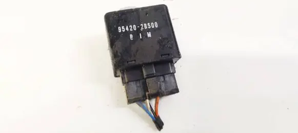 Hyundai Santa Fe Window wiper relay 954202B500 95420-2B500