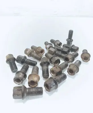 Volkswagen Golf IV Nuts/bolts 