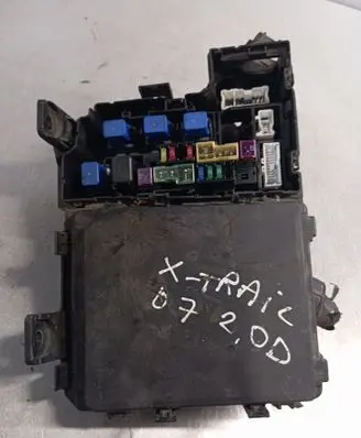 Nissan X-Trail T30 Fuse box set 24384ET80A