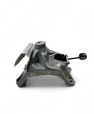 Audi A4 S4 B9 8W Engine mounting bracket 4M0199308CE