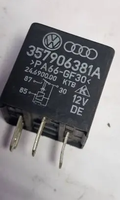 Volkswagen Polo III 6N 6N2 6NF Other relay 357906381A PA66GF30 24690000