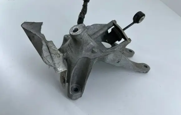 Audi A4 S4 B9 Engine mounting bracket 4M0199308AT