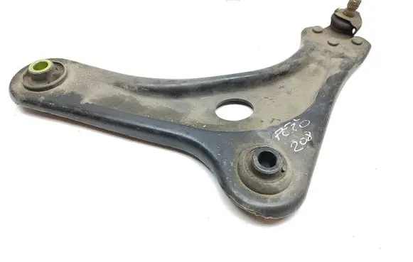 Peugeot 208 Front lower control arm/wishbone