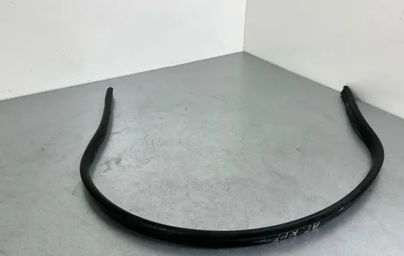 Volkswagen PASSAT B8 Engine compartment rubber 3G0823723