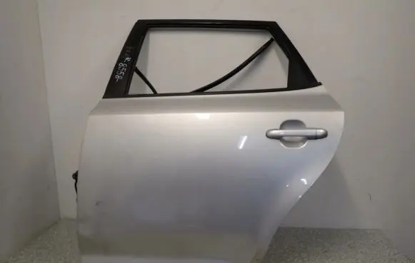 KIA Ceed Front door