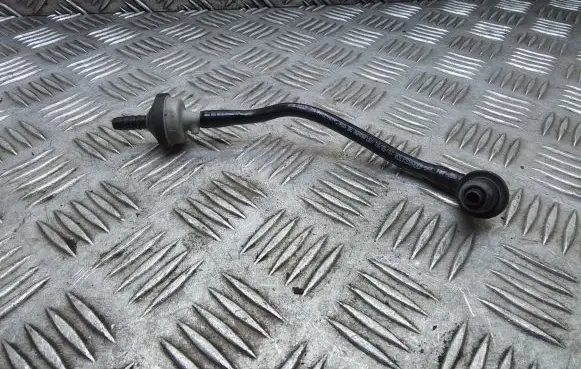 Volkswagen PASSAT B6 Vacuum line/pipe/hose 06F131055