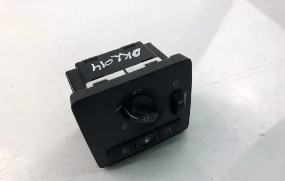 Volvo V50 Light switch 30739299