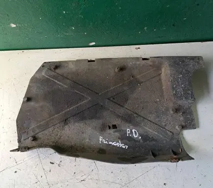 Nissan Primastar Engine splash shield/under tray 9616637