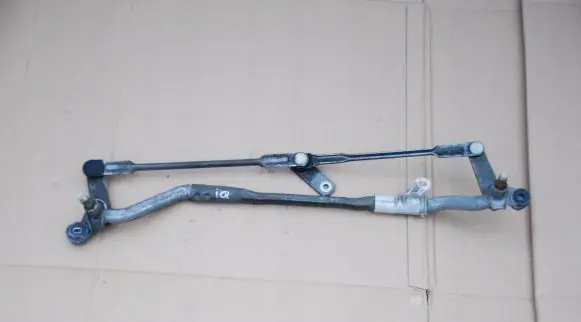 Toyota iQ Front wiper linkage 