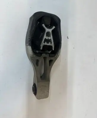 Engine mount bracket
