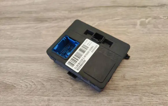 DS Automobiles 3 Crossback Air conditioning/heating control unit 9820968380