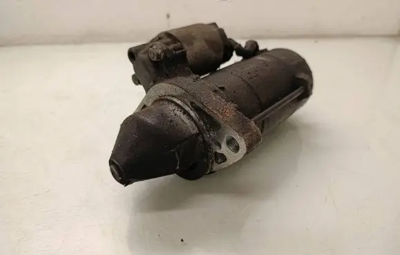 Toyota Avensis T270 Starter motor 281000R010