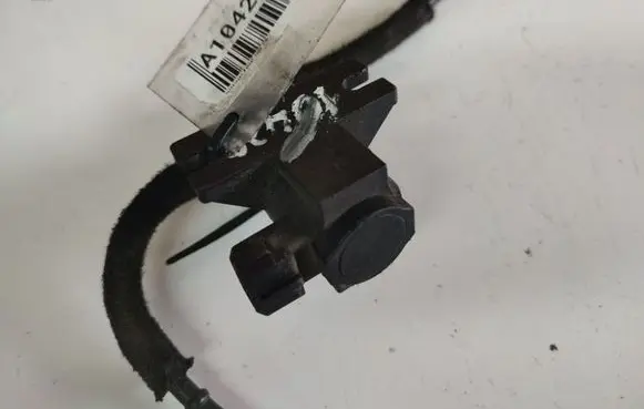 Volkswagen PASSAT B5 Turbo solenoid valve 1H0906627