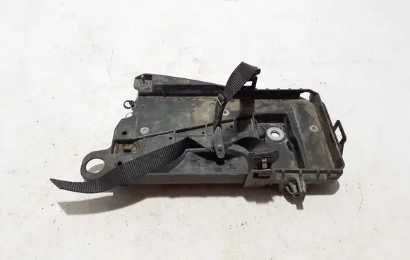 Battery bracket