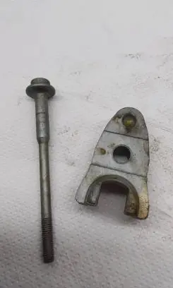Audi A6 C7 Fuel Injector clamp holder 059216J