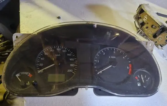 Ford Galaxy Speedometer (instrument cluster) 7M0920803A 95VW10849DL E10985827