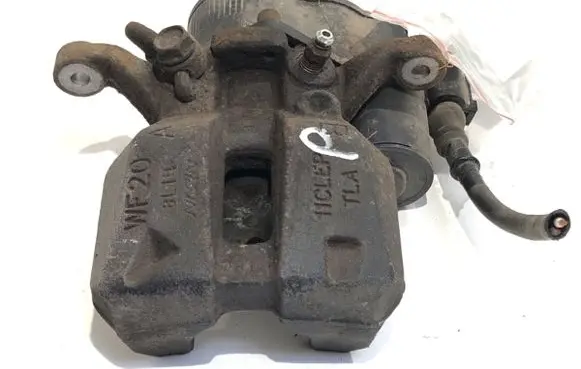 Honda CR-V Rear brake caliper