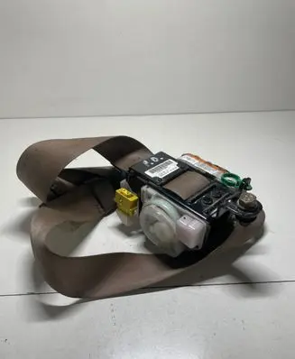 Honda CR-V Front seatbelt