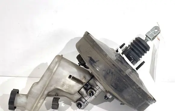 Hyundai ix35 Brake booster 585002S251