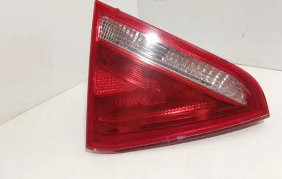 Audi A5 8T 8F Tailgate rear/tail lights 8T0945093