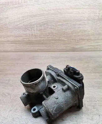 Toyota Yaris Throttle body valve 261000N030 1A04