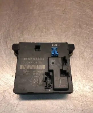 Mercedes-Benz E W211 Door control unit/module 2118704026 00006805
