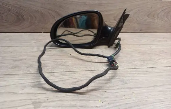 Volkswagen Golf IV Front door electric wing mirror E13010880 13010880 010880