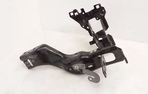 BMW 5 G30 G31 G38 Side radiator support slam panel 7377803 261017
