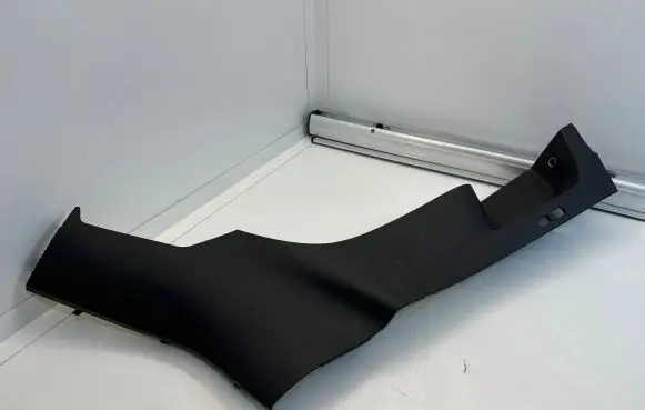 (C) pillar trim