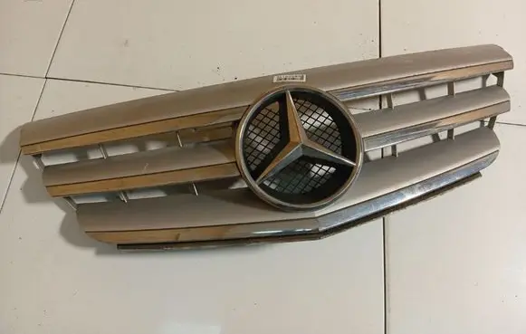 Mercedes-Benz B W245 Front grill A2078880260
