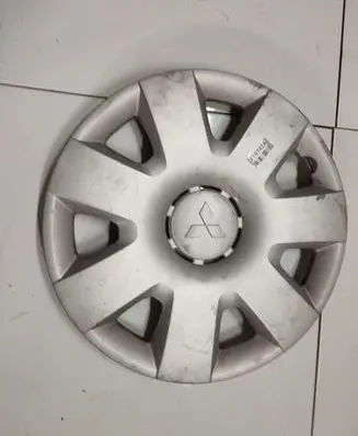 Mitsubishi Lancer X R16 wheel hub/cap/trim 4252ac44