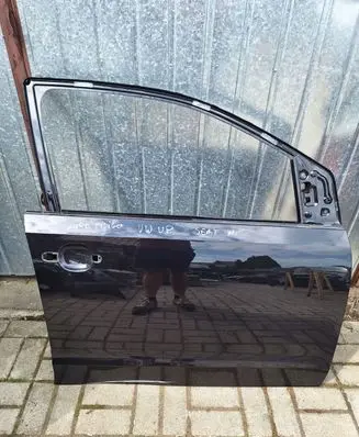 Volkswagen Up Front door 1S4831312