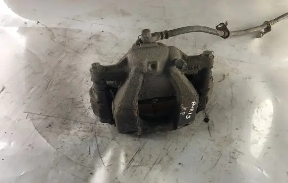 Toyota Auris 150 Front brake caliper